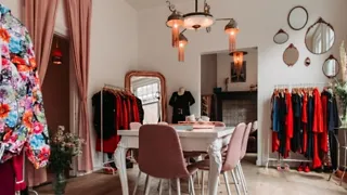 Ontdek de mooiste designerkleding bij Vintage Nō 5