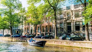 Maak een avondrondvaart door Amsterdam