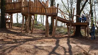 Op avontuur in het Avonturenbos