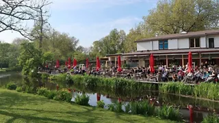 Poffertjes eten in het Vondelpark