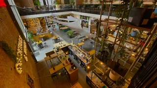 Foodhall Breda: eten onder de rook van de Grote Kerk