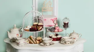 Prinsheerlijke high tea bij Majesteit Taart in Amsterdam