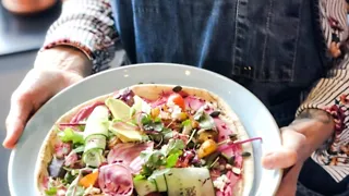 10:00 uur: Een royaal ontbijtje bij eetboetiek Restaurant Royaal