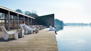 Sereniteit aan het water bij Thermen Maarssen in Tienhoven