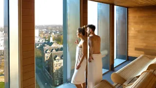 Op grote hoogte bij Blue Wellness in Leiden