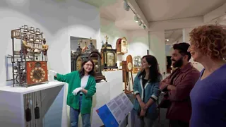 Hoor hoe klokken tot leven komen in Museum Speelklok