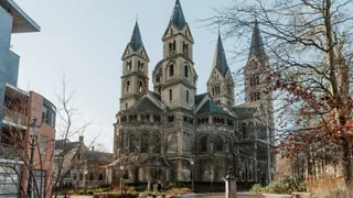 Indrukwekkende architectuur tijdens de Cuypers wandeling
