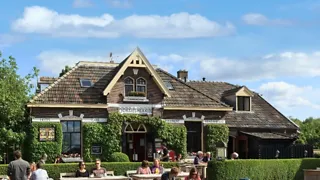 Uiterwaarden en konikpaarden op de wandelroute Ooijpolder