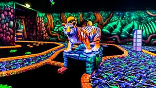 GlowGolf® in Eindhoven: minigolf in glow-in-the-dark