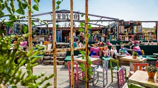 Beachclub Indigo: de Instagram-hotspot in Scheveningen