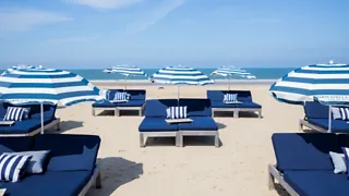 Urenlang vertoeven bij Barbarossa Beach in Scheveningen
