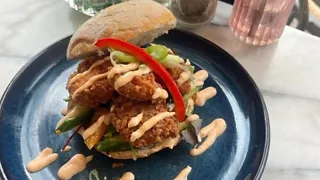 17:00 uur: Uit eten bij Le Bar