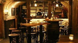 Bier en borrelhapjes bij de Boterhal