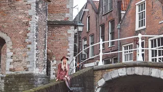 Bekijk de Vrouwe van Rijnsburgerbrug