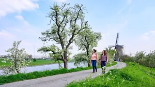 Een bloesemtocht van de gebaande paden tussen Lek en Linge