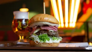 17:30 uur: Uit eten bij De Burger