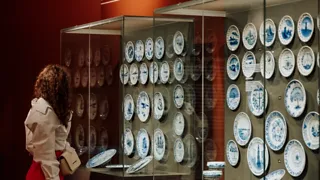 15:00 uur: Bezoek het Royal Delft Museum en de schilderworkshop
