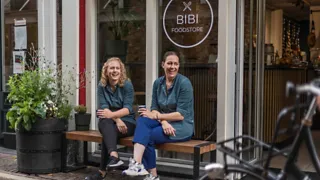14.00 uur: Shoppen bij Bibi Foodstore