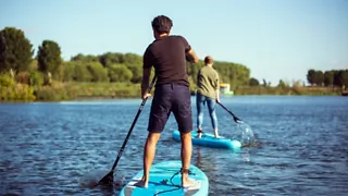 Suppen of zeilen bij catamaranstrand Muiderzand