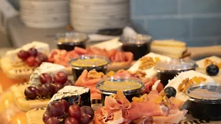 Geniet van een wijnproeverij bij Latour in Breda