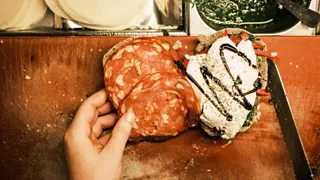 13:00 uur: Lunch bij Pasta di Mamma in de Amsterdamse Bijlmer
