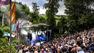 Swingen in het Openluchttheater van Valkenburg