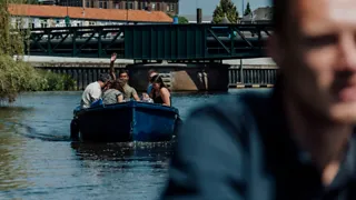 15:00 uur: Een bootje huren en Den Bosch vanaf het water ontdekken