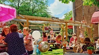12:30 uur: Smikkelen bij Gillende Keukenmeiden