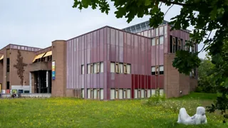 20:00 uur: Bezoek Zutphens Theater Hanzehof & Buitensociëteit