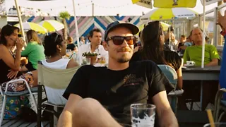 18:00 uur: Dineren en feesten op het Haagse strand bij The Fat