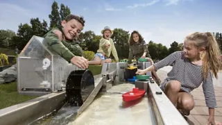 14:00 uur: Bezoek Madurodam: een mini-wereld vol verrassingen