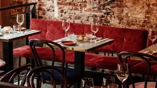Bar Basta: antipasti en Napolitaanse broodjes