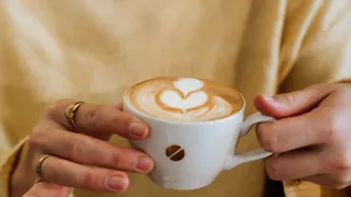 10:00 uur: Koffie en ontbijt bij McKaela's