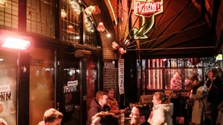 17:00 uur: Uit eten bij Rotown, het muzikaalste restaurant van Rotterdam