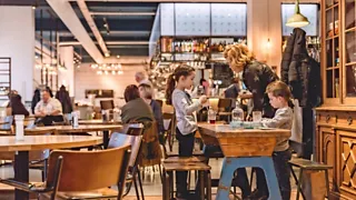 Wisselende seizoensgerechten bij restaurant Post