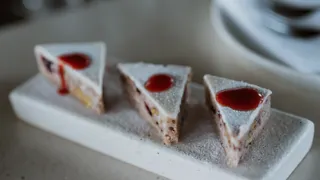 17:00 uur: Diner met prachtig uitzicht bij VANE