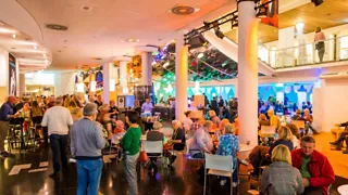 20:00 uur: Bezoek Parktheater Eindhoven