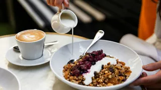 10:00 uur: Koffie en ontbijt bij de Branderie