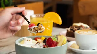 13:00 uur: Schuif aan bij kidsproof hotspot Your Coffee in Hilversum
